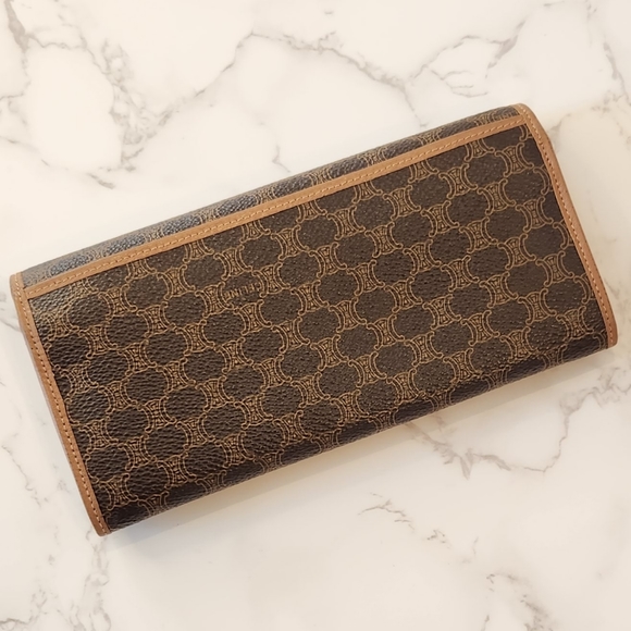 Authentic Céline Long Wallet - Picture 3 of 16
